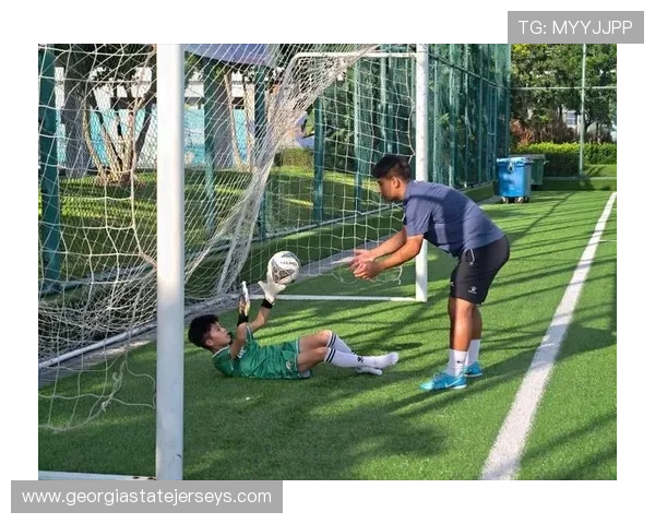 芒果体育携手多家知名俱乐部开启全国青少年足球推广新篇章